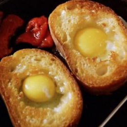 Receta de Huevos en Nido de Pan
